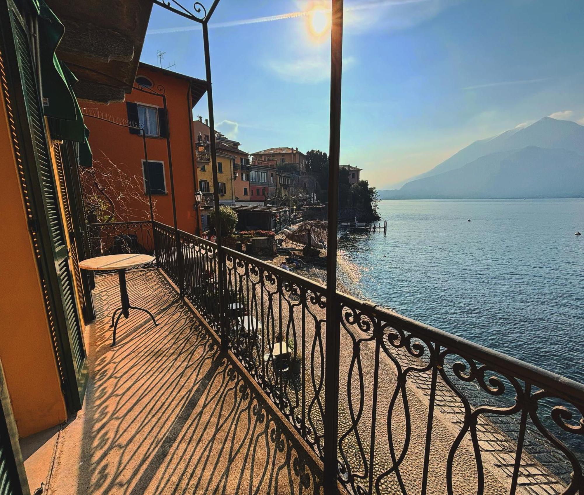 Varenna Caffe Apartment Экстерьер фото